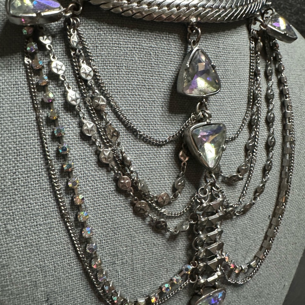 Unique Rhinestone Layered Necklace - Picture 3 of 4